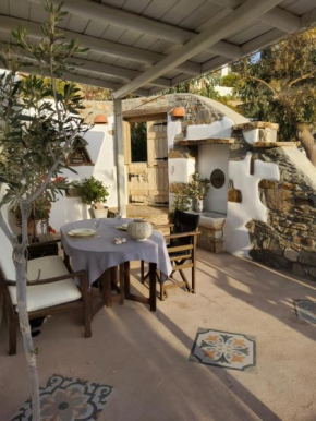 Romantic sunset cycladic house in Sotires